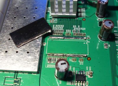 D-Link DIR-615C2 memory mod - chip desoldered