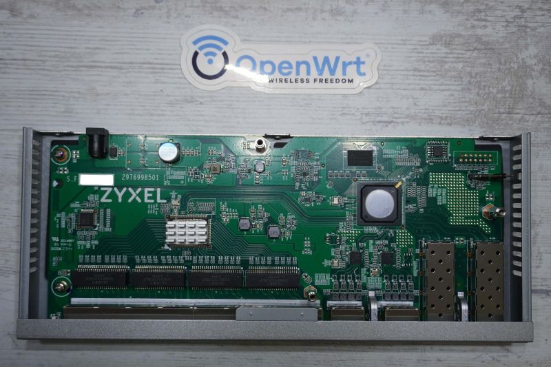 xgs-1010-12-b1_pcb_front.jpg